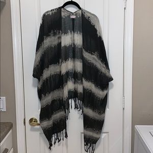 Free People kimono. Charcoal gray and off white.